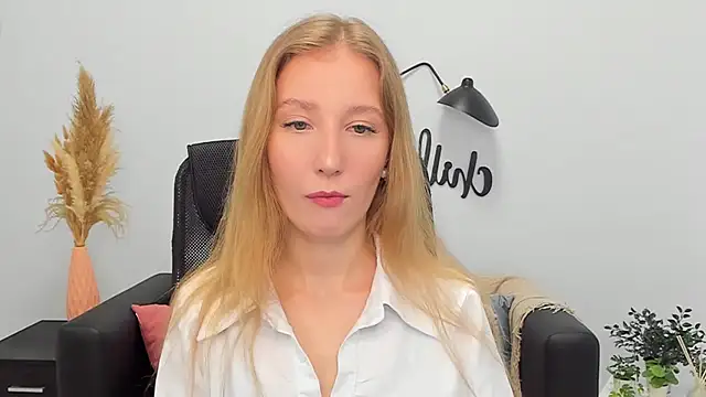 LolaWilsons online show from February 13, 6:20 am