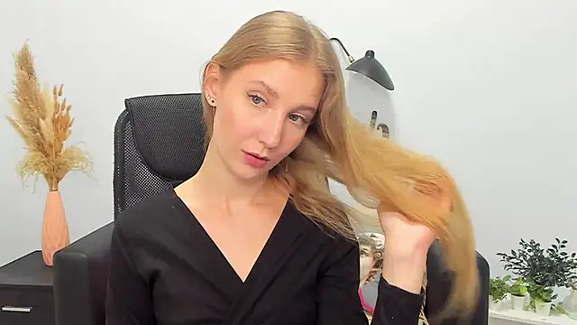 LolaWilsons online show from February 27, 12:23 pm