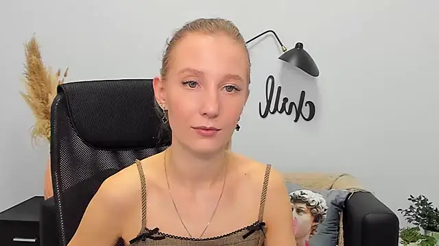 LolaWilsons online show from March 21, 12:28 pm