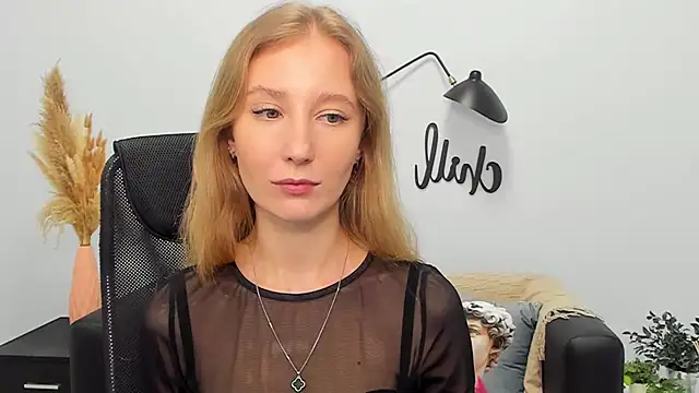 LolaWilsons online show from March 22, 11:21 am