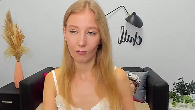 LolaWilsons online show from September 27, 8:19 am