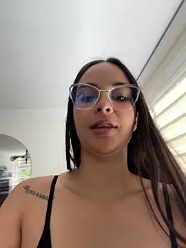 Snapshot of gabyaridi chatting on June 11, 3:43 pm gabyaridi online show from June 11, 3:43 pm