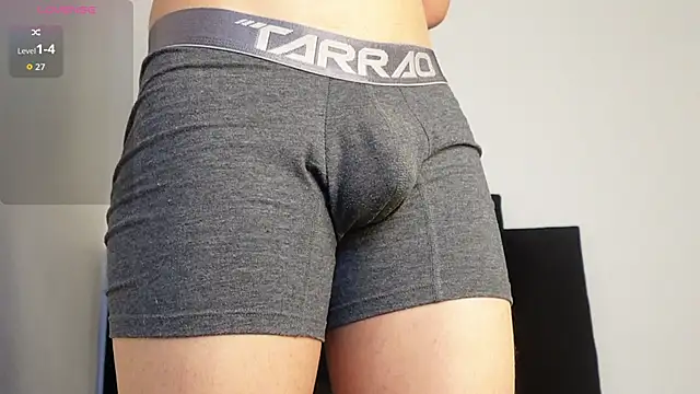 Snapshot of MarcoAlexLatino chatting on November 29, 3:31 am MarcoAlexLatino online show from November 29, 3:31 am