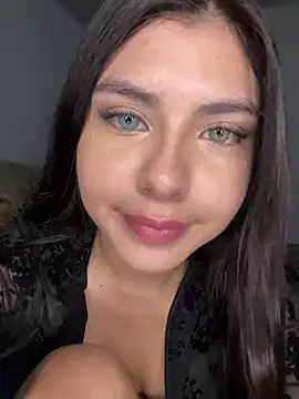 Snapshot of hurrem_18 chatting on March 28, 8:19 pm hurrem 18 online show from March 28, 8:19 pm