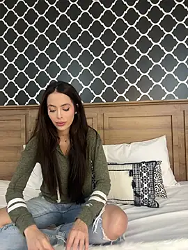 Snapshot of Amber_Rush_ chatting on February 17, 10:47 pm Amber Rush  online show from February 17, 10:47 pm