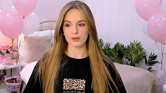 RozzitaBedberry online show from January 27, 1:09 pm