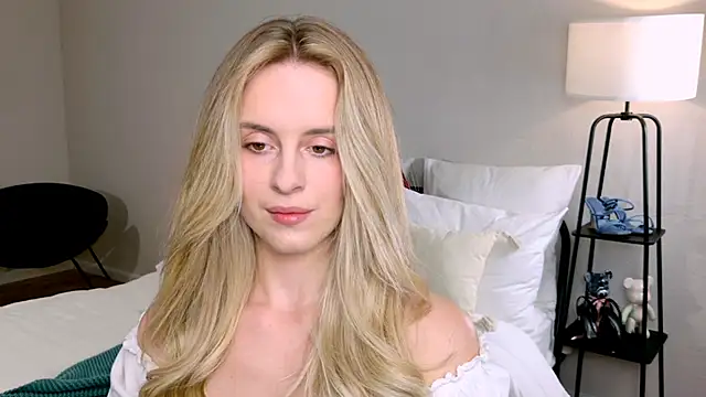 RozzitaBedberry online show from September 21, 1:02 pm