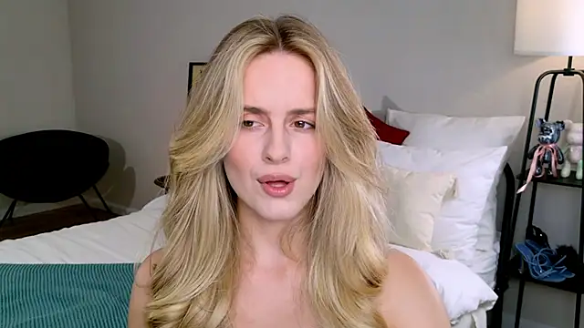 RozzitaBedberry online show from October 5, 12:03 pm