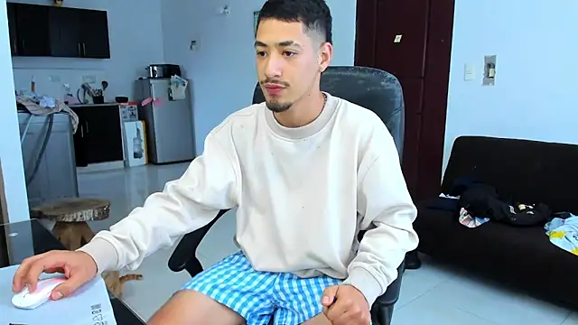 Snapshot of Chandler_ken chatting on March 26, 11:27 am Chandler ken online show from March 26, 11:27 am