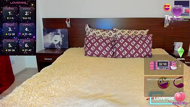 Hanna Becrett17 online show from December 17, 5:18 am