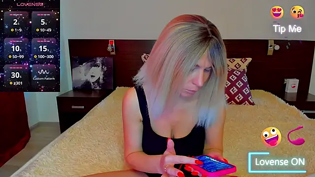 Hanna Becrett17 online show from March 4, 10:24 am