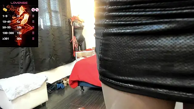 LiaTaylorr online show from January 18, 1:18 pm