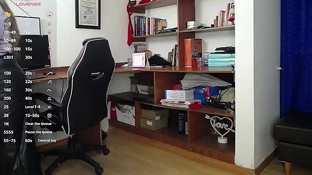 LiaTaylorr online show from September 26, 12:09 pm