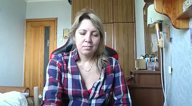 IrinaB1 online show from February 12, 10:35 am