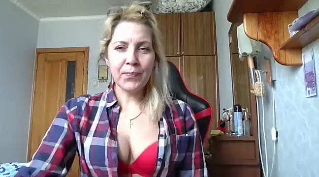 IrinaB1 online show from February 22, 7:56 am