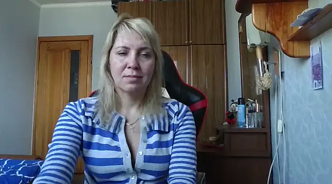 IrinaB1 online show from February 27, 9:11 am