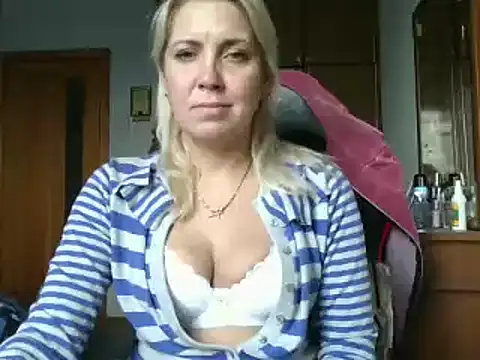 IrinaB1 online show from October 5, 5:50 am