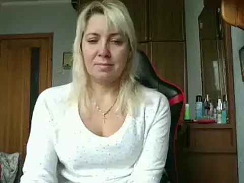 IrinaB1 online show from November 9, 7:39 am