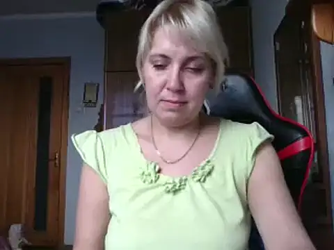 IrinaB1 online show from November 26, 8:15 am