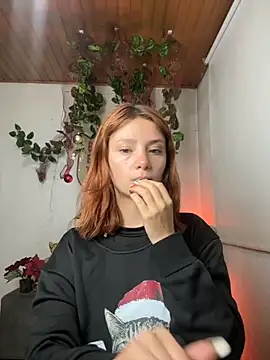 ari kat online show from December 4, 11:24 pm