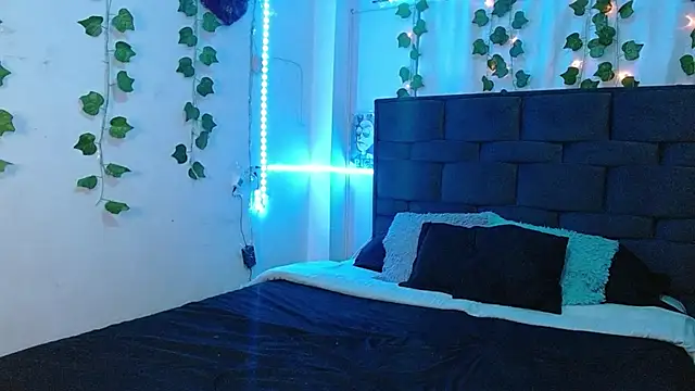 the lesbian game online show from March 22, 6:11 am