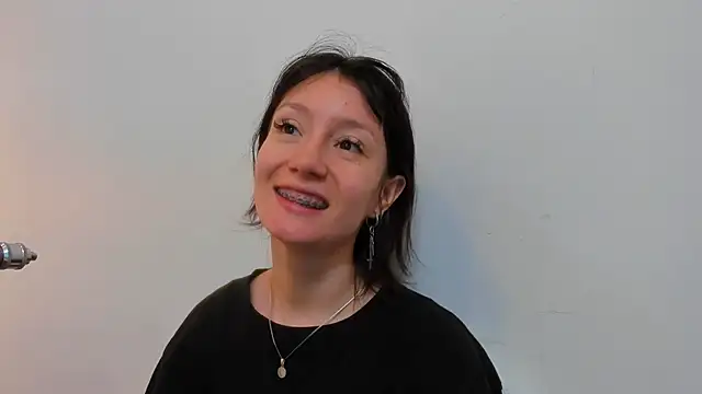 Snapshot of lizzy_davis_1 chatting on November 2, 4:04 am lizzy davis 1 online show from November 2, 4:04 am