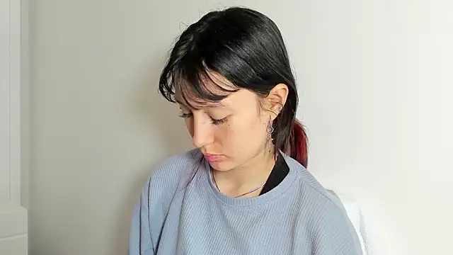 Snapshot of lizzy_davis_1 chatting on November 5, 12:16 pm lizzy davis 1 online show from November 5, 12:16 pm