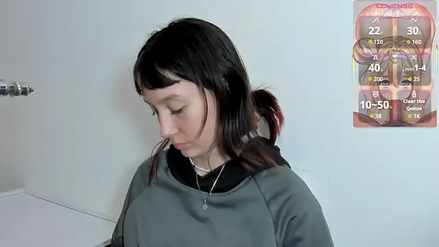 Snapshot of lizzy_davis_1 chatting on November 13, 4:00 am lizzy davis 1 online show from November 13, 4:00 am