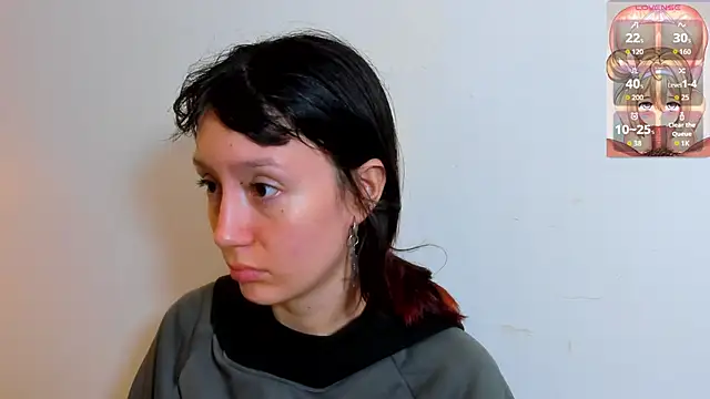 Snapshot of lizzy_davis_1 chatting on November 21, 4:11 am lizzy davis 1 online show from November 21, 4:11 am