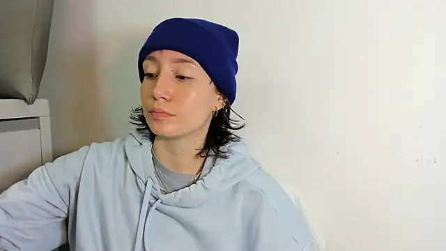 Snapshot of lizzy_davis_1 chatting on December 1, 4:06 am lizzy davis 1 online show from December 1, 4:06 am