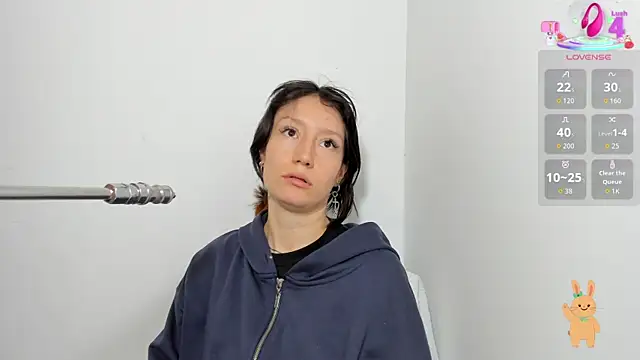 lizzy davis 1 online show from April 12, 3:44 am