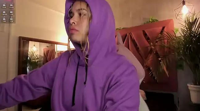 Haelycute online show from January 6, 11:29 am