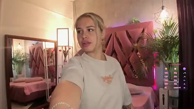 Haelycute online show from January 11, 11:34 am