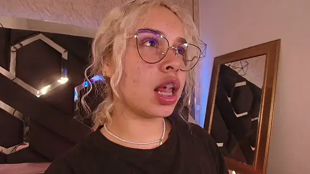 Haelycute online show from October 6, 12:52 am