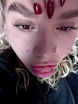 Haelycute online show from April 16, 6:52 pm