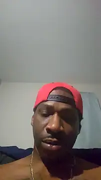 Snapshot of 007Giovani chatting on February 15, 3:03 am 007Giovani online show from February 15, 3:03 am