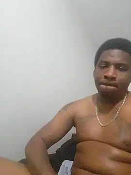 Snapshot of 007Giovani chatting on March 1, 11:34 am 007Giovani online show from March 1, 11:34 am