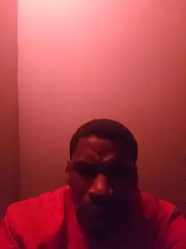Snapshot of 007Giovani chatting on June 4, 6:41 am 007Giovani online show from June 4, 6:41 am