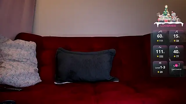 ohpetitemuse online show from December 15, 10:47 pm