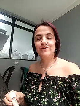 IsisBlake online show from December 15, 4:00 pm