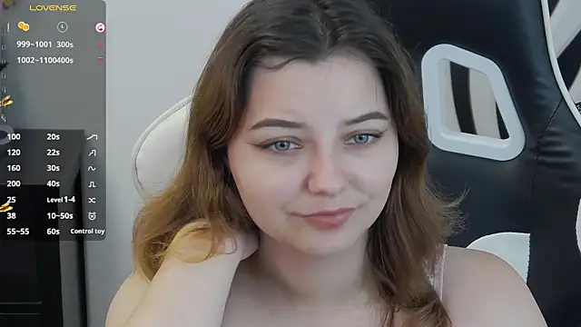 pretty little thing online show from June 16, 5:48 pm
