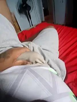 Snapshot of morenogts69 chatting on February 2, 6:10 pm morenogts69 online show from February 2, 6:10 pm