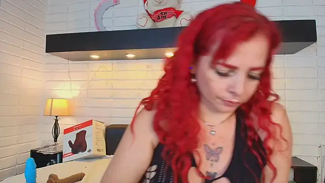 HannaBrave online show from February 25, 2:44 pm