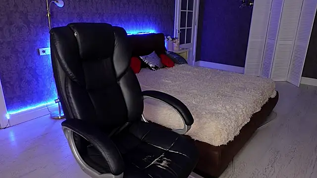 Daniela Kitty  online show from October 9, 8:01 am