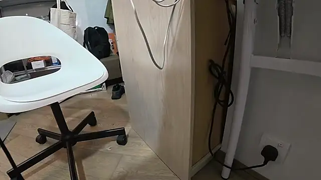 Snapshot of YunheLEE chatting on February 26, 1:32 pm YunheLEE online show from February 26, 1:32 pm