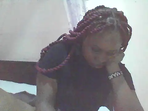 Snapshot of EBONYVANILLA02 chatting on May 1, 6:07 am EBONYVANILLA02 online show from May 1, 6:07 am