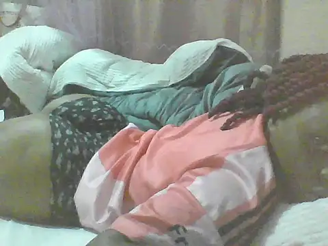 Snapshot of EBONYVANILLA02 chatting on May 8, 12:32 pm EBONYVANILLA02 online show from May 8, 12:32 pm