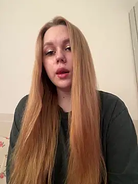 Snapshot of Marylallka5 chatting on June 6, 12:32 pm Marylallka5 online show from June 6, 12:32 pm
