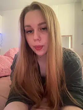 Snapshot of Marylallka5 chatting on June 7, 1:15 pm Marylallka5 online show from June 7, 1:15 pm