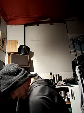 Gillygilly76 online show from October 31, 9:21 am